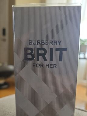 Burberry Brit For Her Gray Striped Packaging